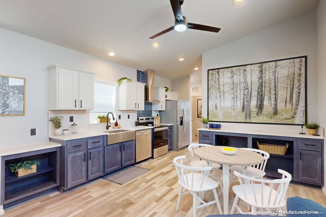 Avanti w/ in-law suite interior home features