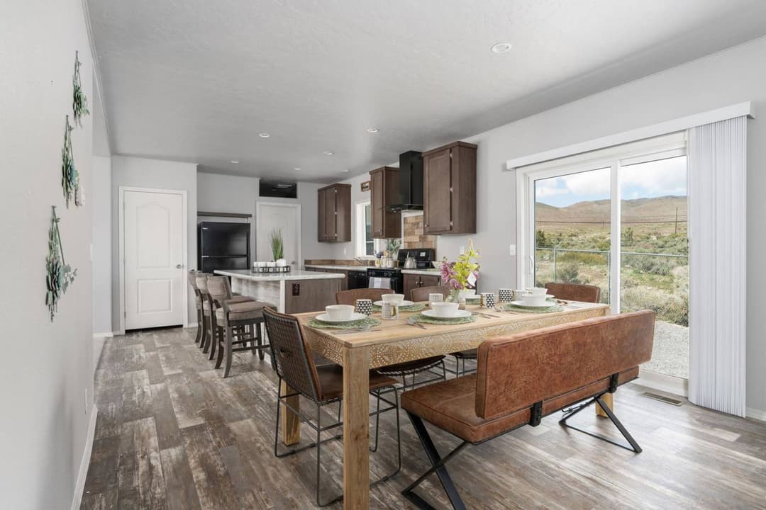 Dreamworks dw4603f interior home features