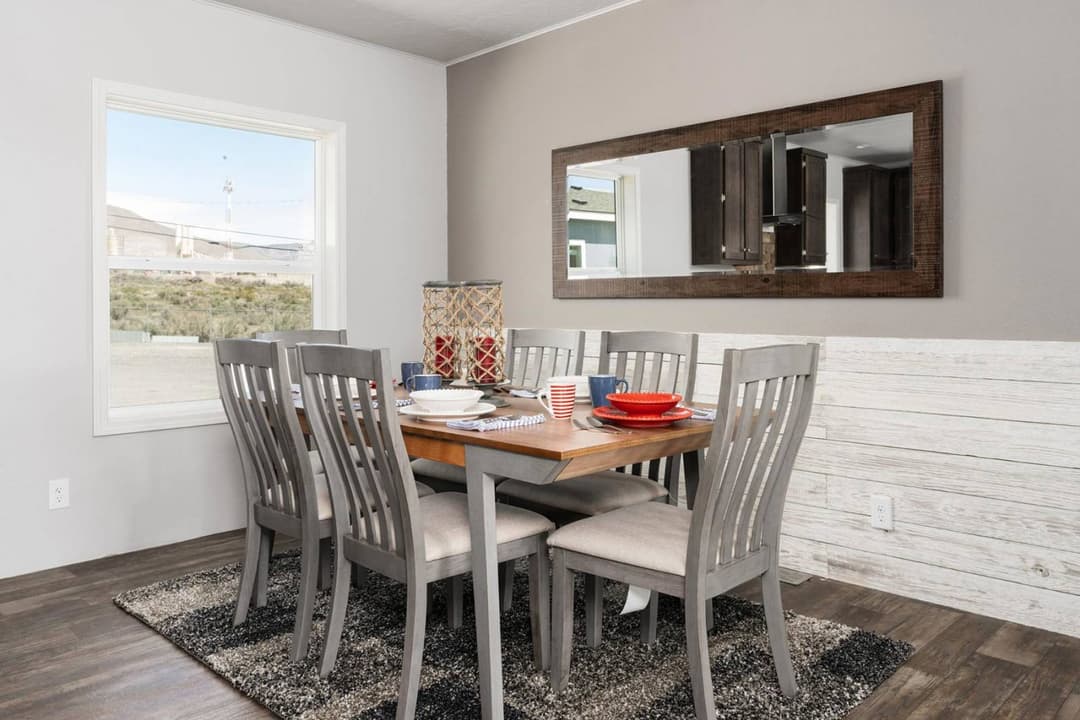 Dreamworks dw4563b interior home features