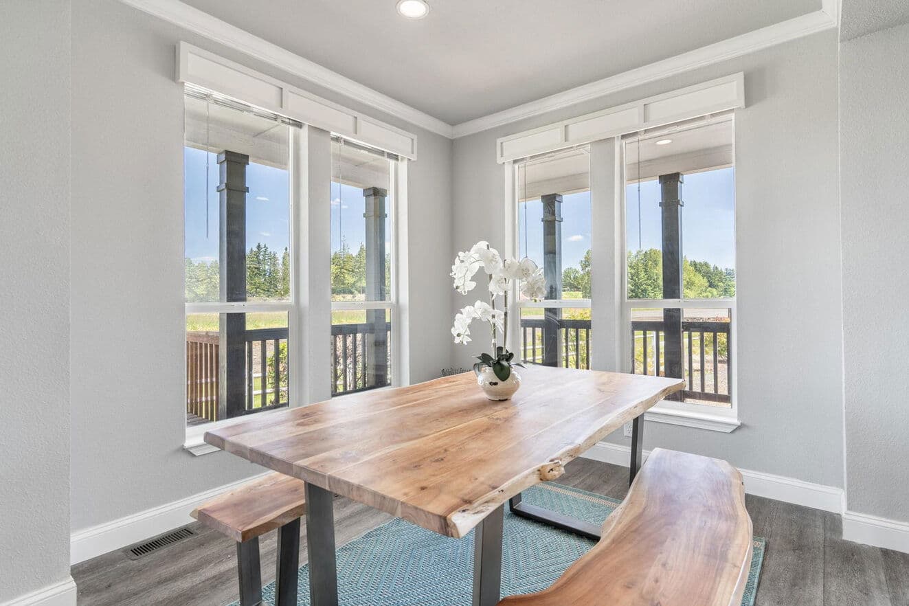 Emerald estate interior home features