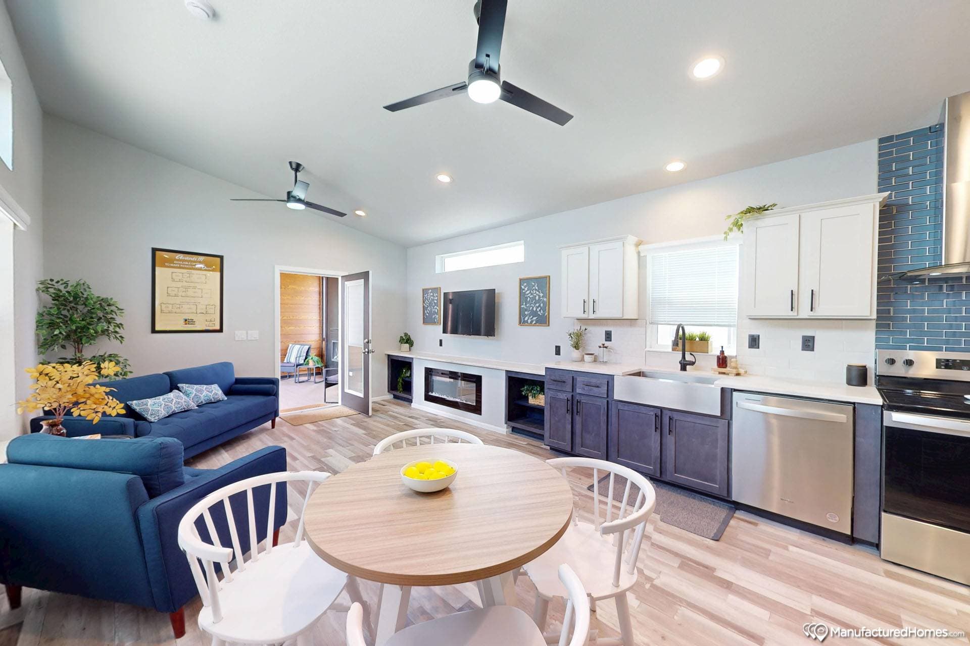 Avanti w/ in-law suite interior home features