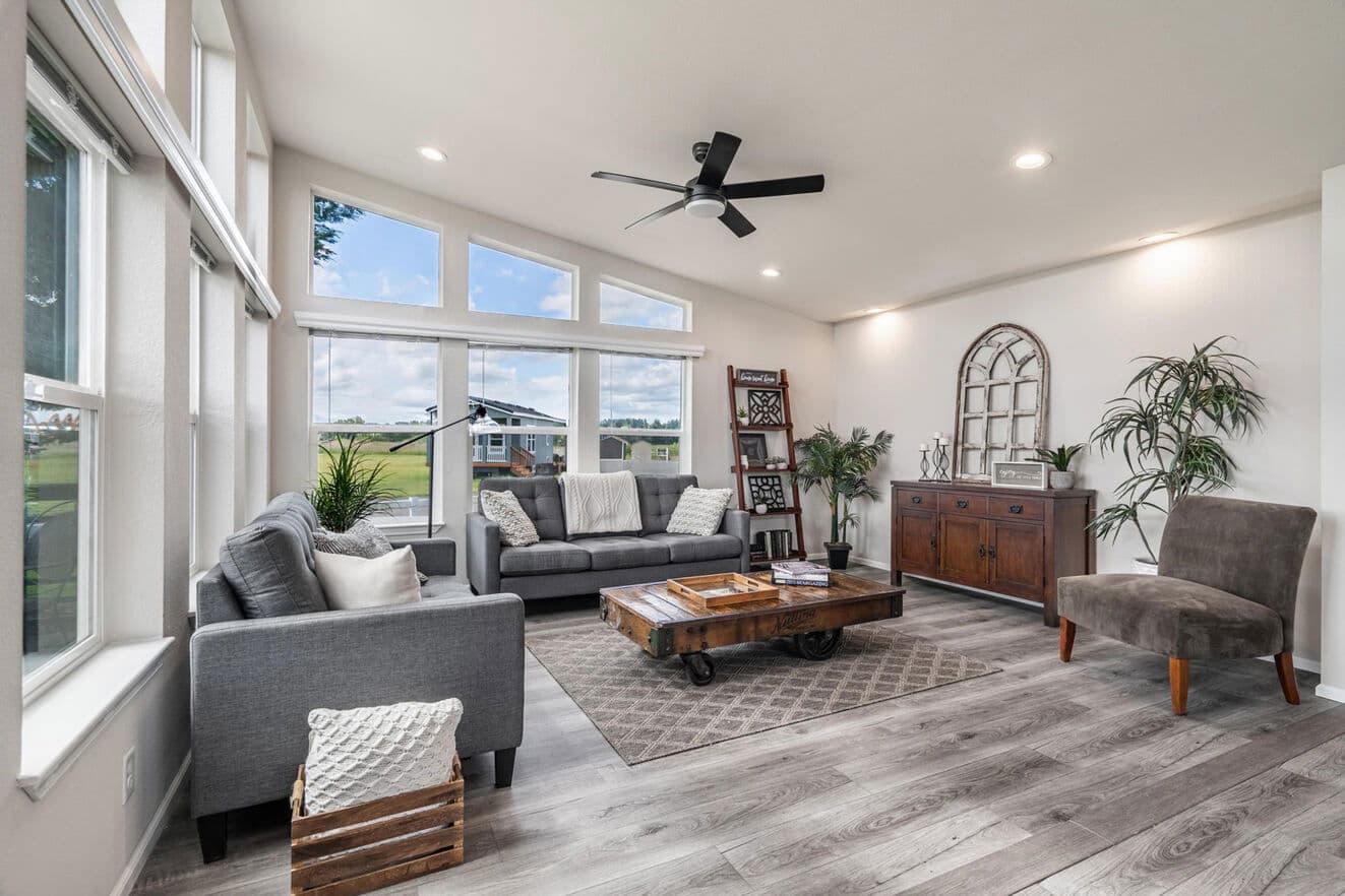 River's edge 28362b  home features