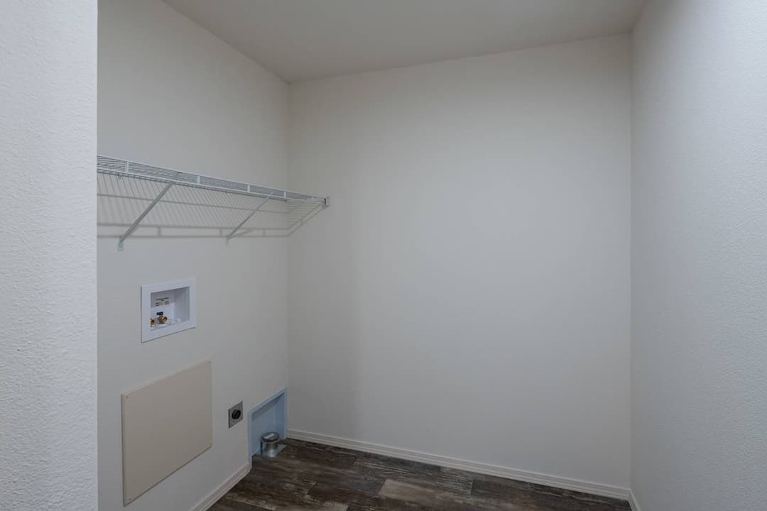 Hidden valley hv4764m interior home features