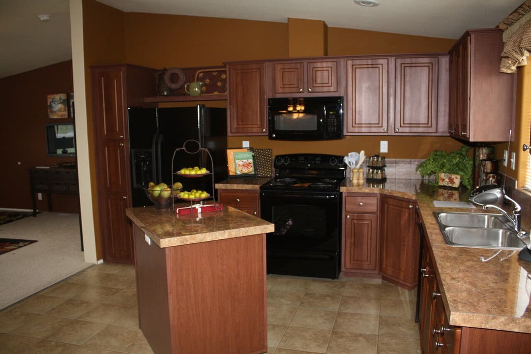 Cushman cabin kitchen home features