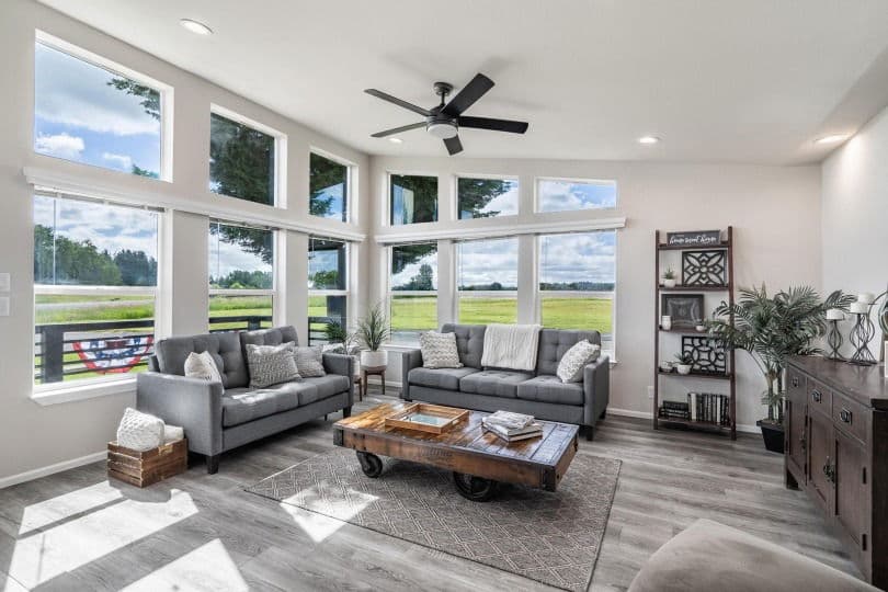 River's edge 28362b  home features