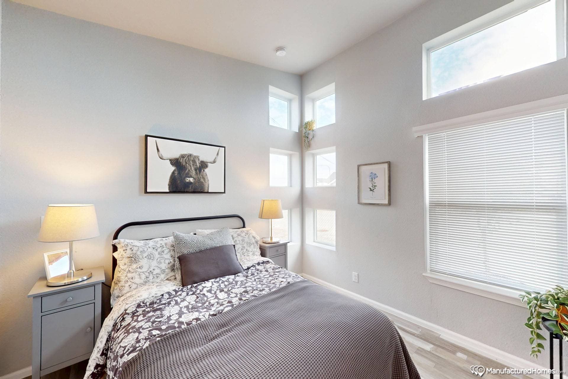 Avanti w/ in-law suite bedroom home features