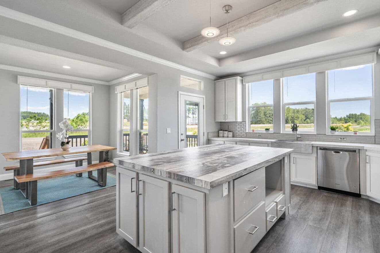 Emerald estate interior home features