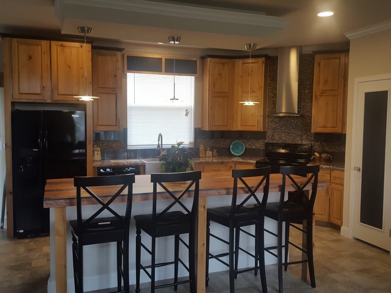 Mount constance 28673b  home features