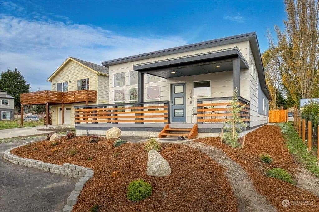 Brook haven exterior and hero home features