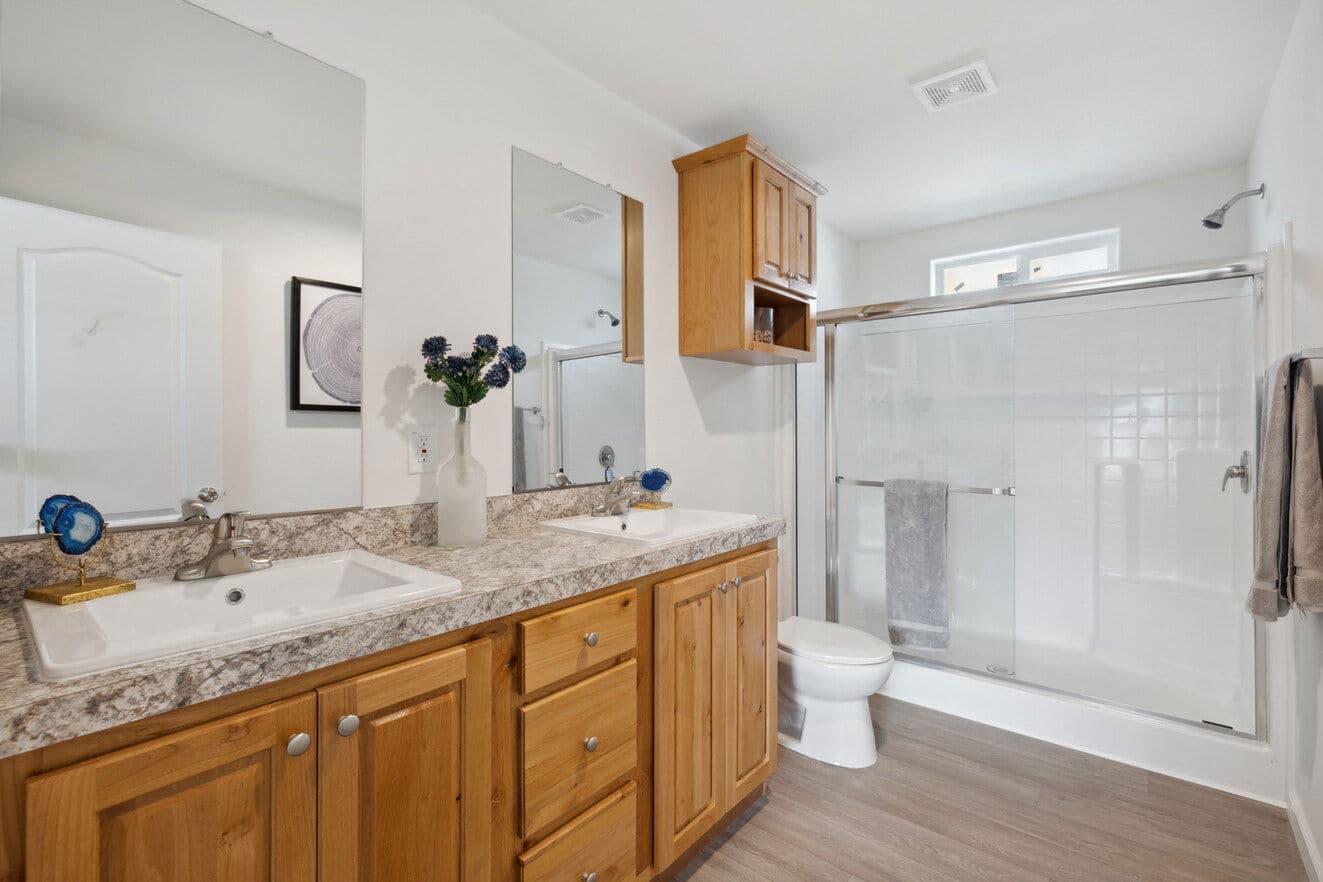 Creekside 28441a  home features