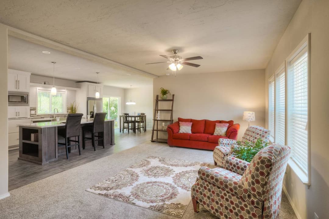 Hidden valley hv4623m interior home features