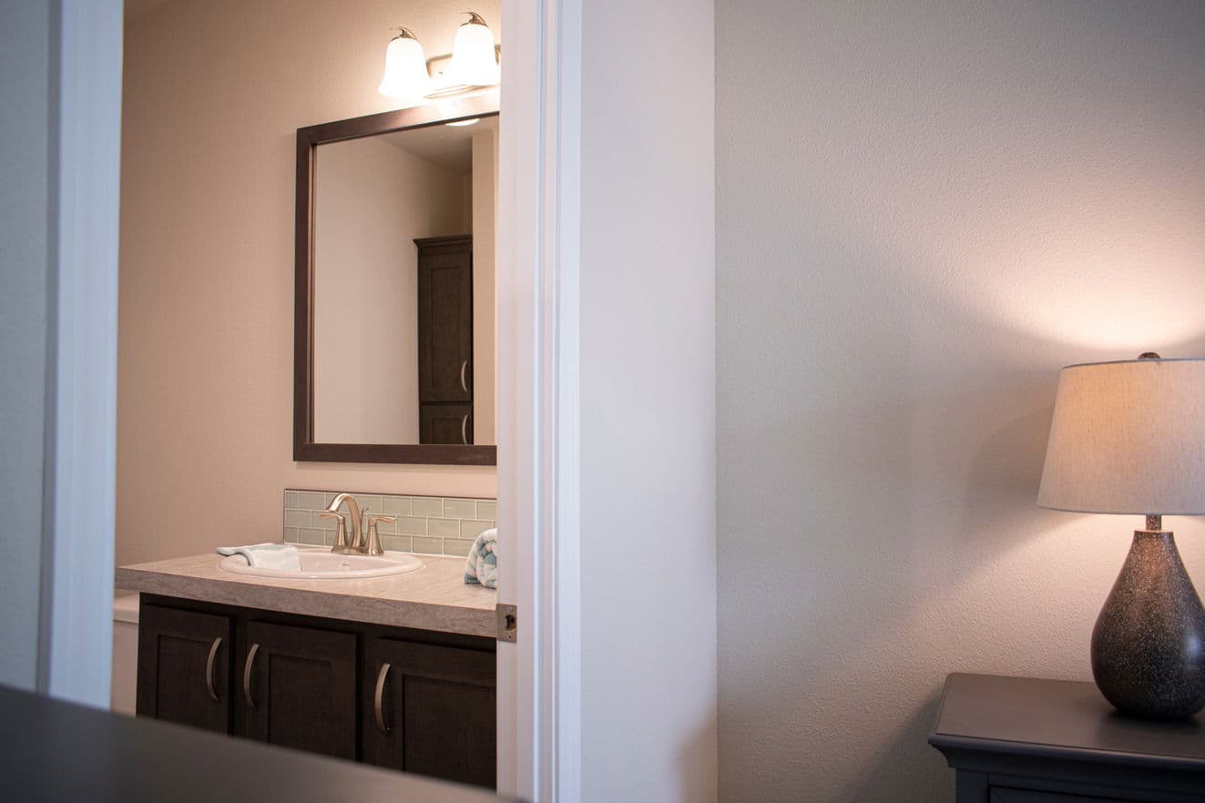 The bay view i 28443a  home features