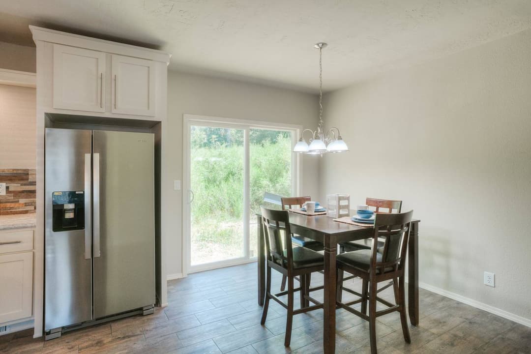 Hidden valley hv4623m interior home features