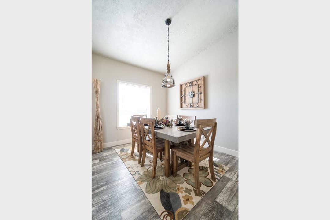 Hidden valley hv4663m interior home features