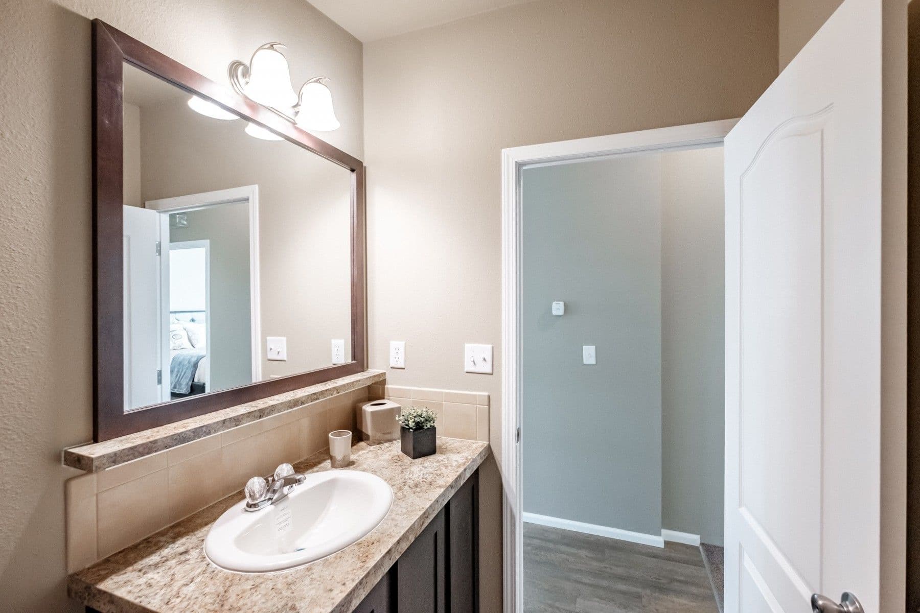 River's edge 28362b  home features