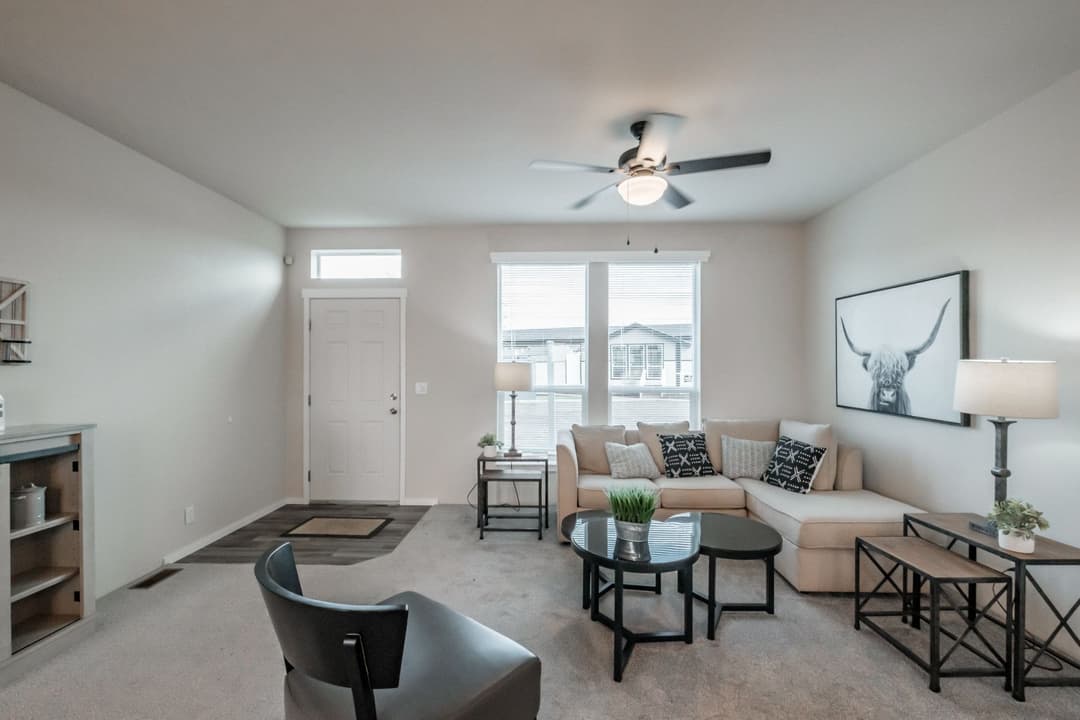 Canyon interior home features