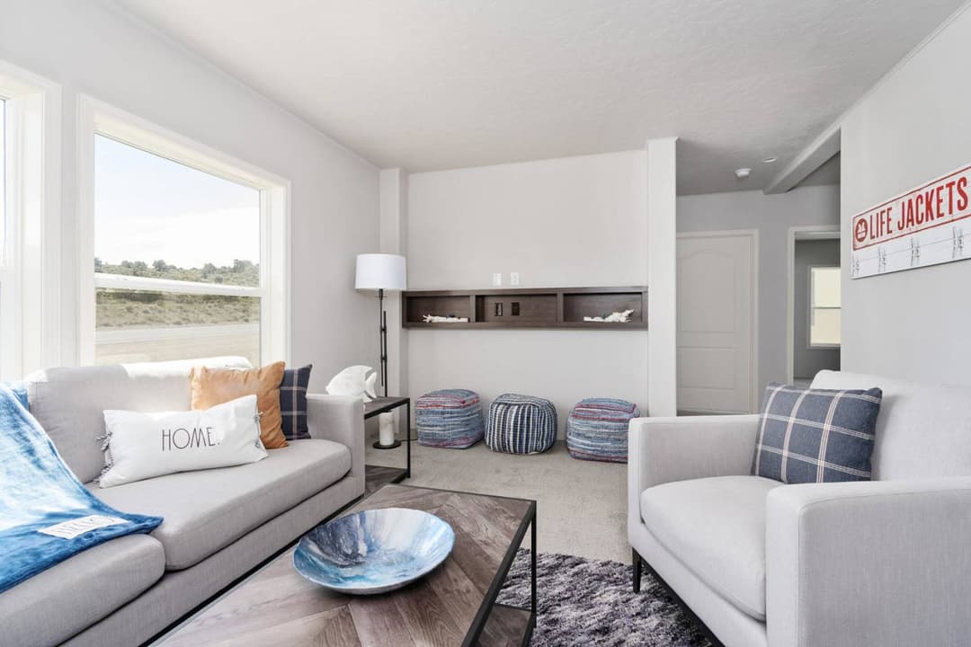 Dreamworks dw4563b interior home features
