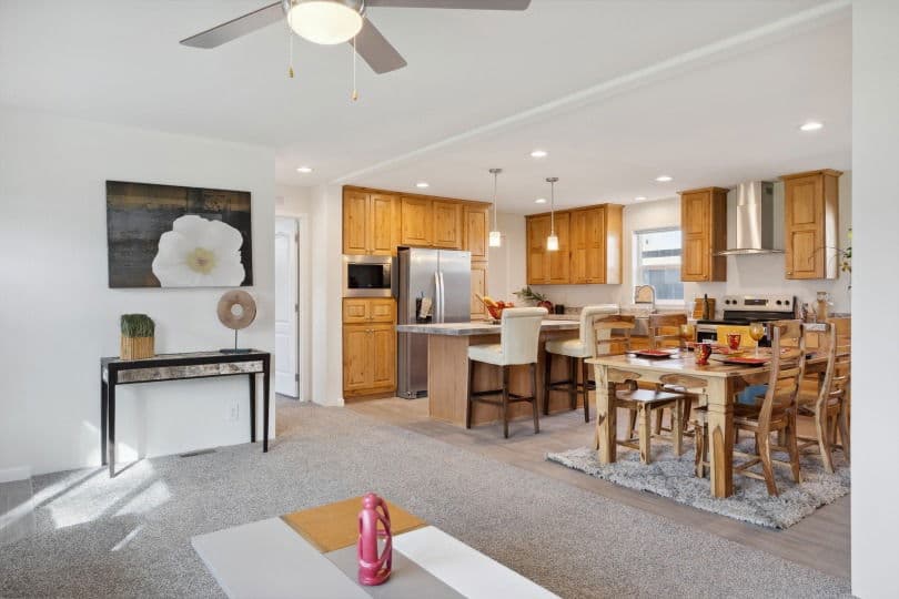 Creekside 28441a  home features