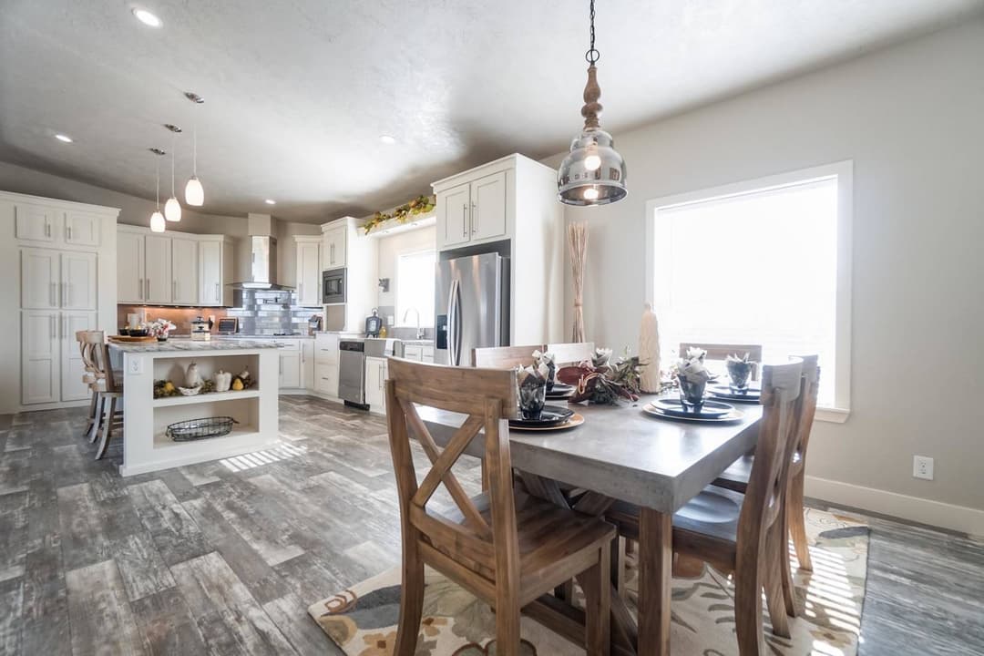 Hidden valley hv4663m interior home features