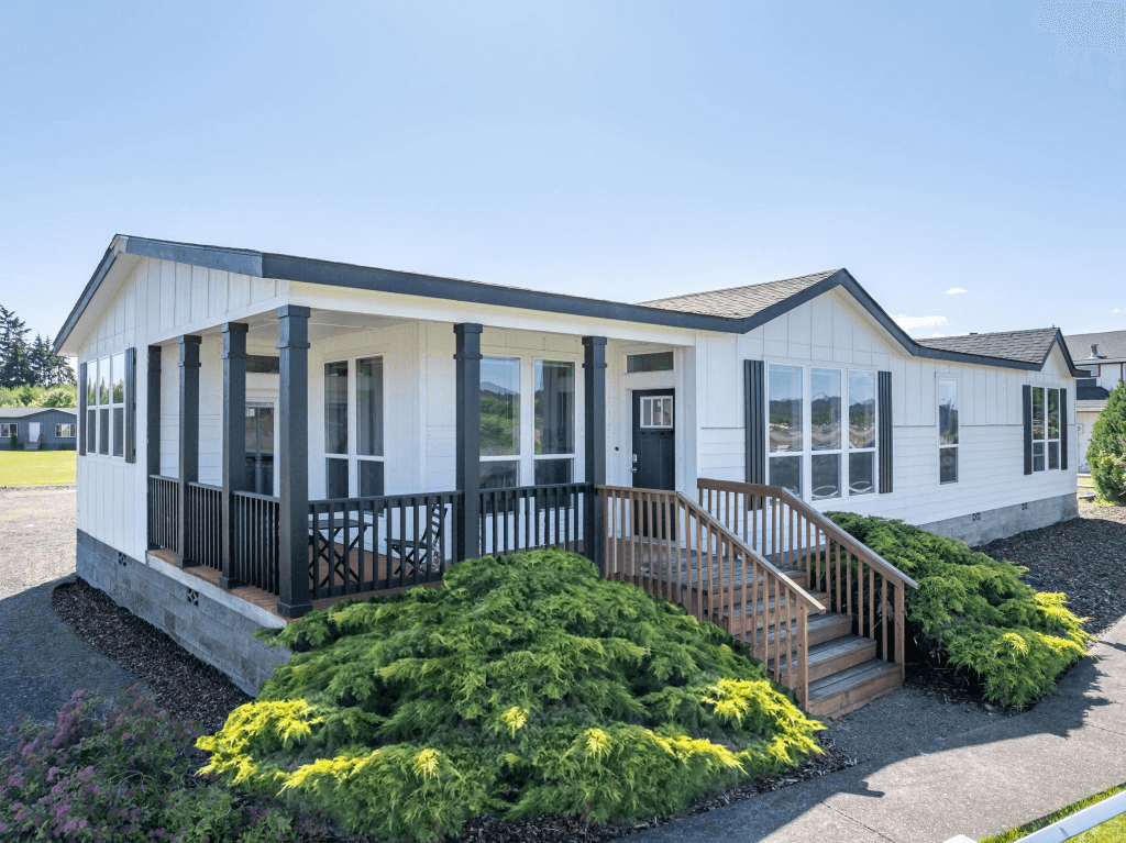 Emerald estate elevation and exterior home features