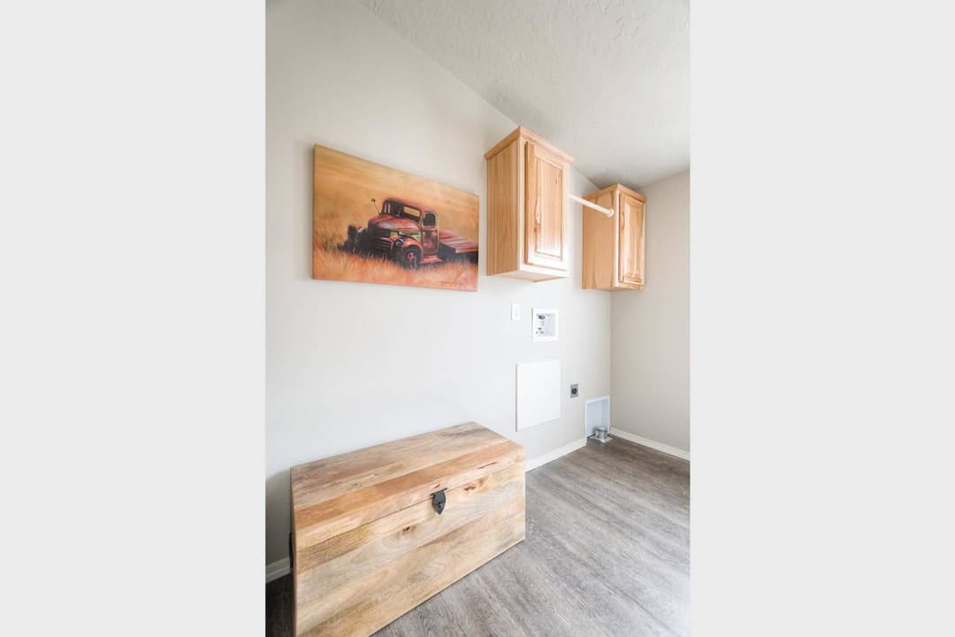 Crystal bay estates cb4603c interior home features