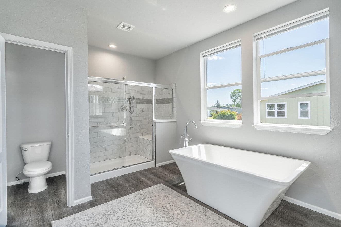 Emerald estate bathroom home features